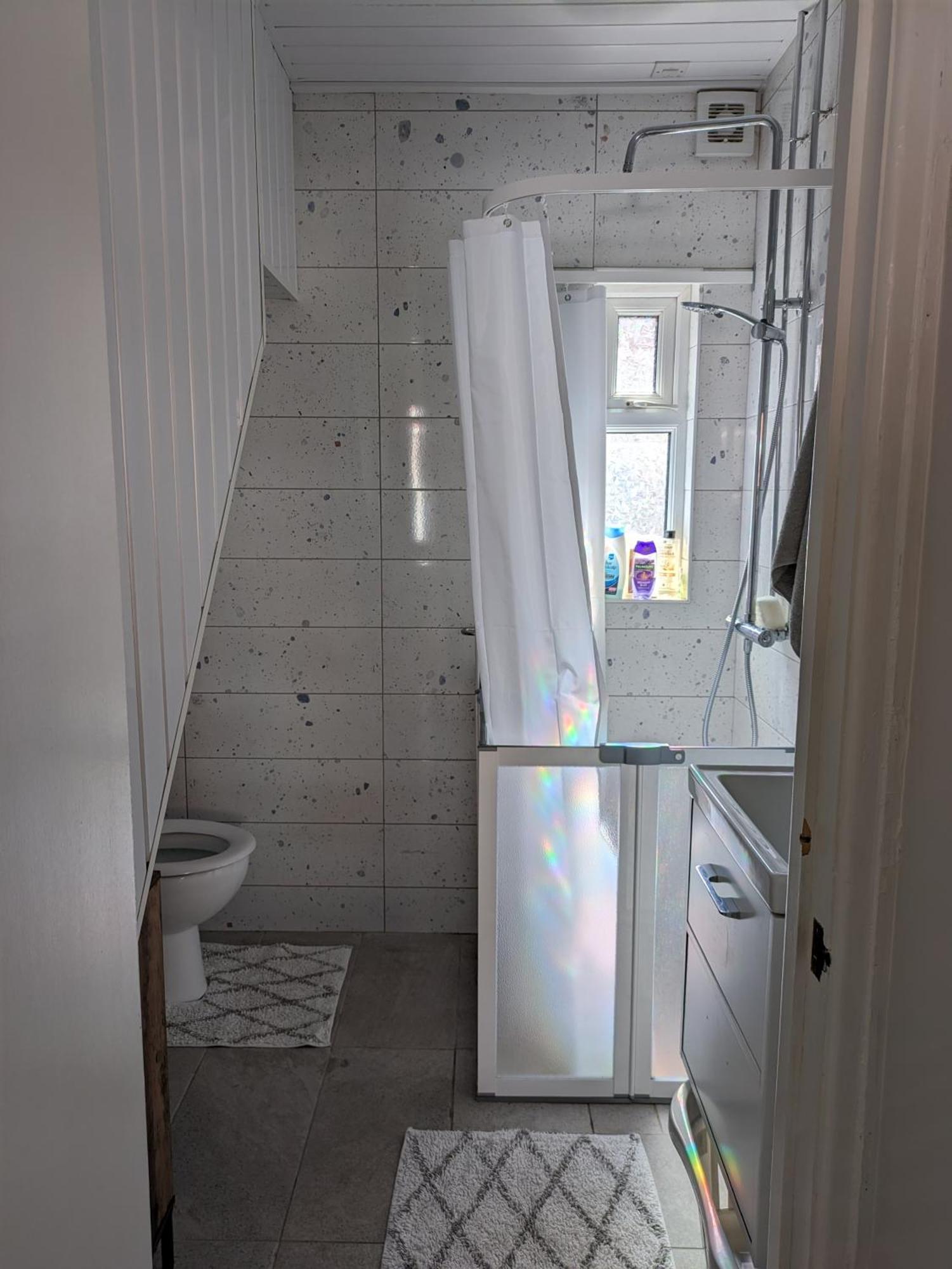 Maire Toireasa - Cosy Refurbished Property In The Gaeltacht Quarter Belfast Habitación foto